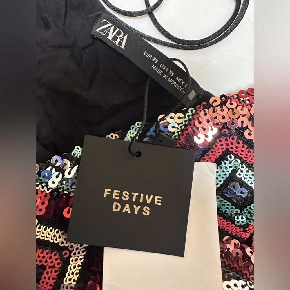 NWT: Festive Sequin Geometric Pattern Strappy DRESS🔹🔻
